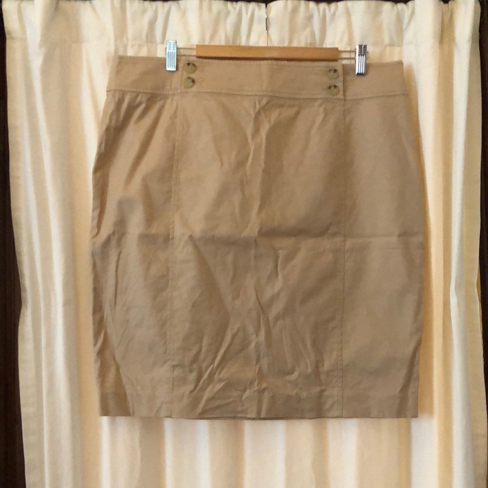 Size 16 Lauren khaki pencil skirt.
